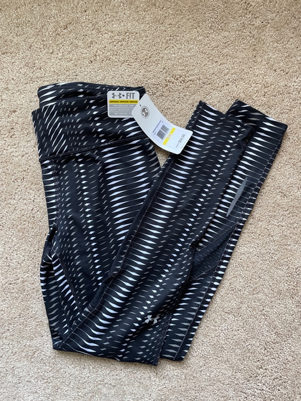 NWT Under Armour Black & White Patterned Women's Running Leggings